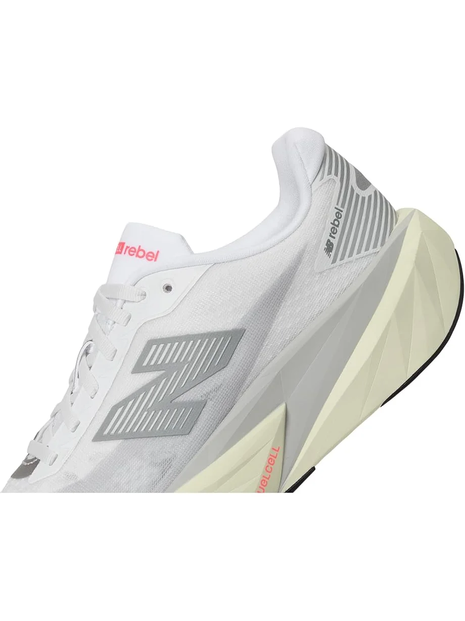 Кроссовки New Balance FuelCell Rebel v5 — изображение 6 из 7, белый