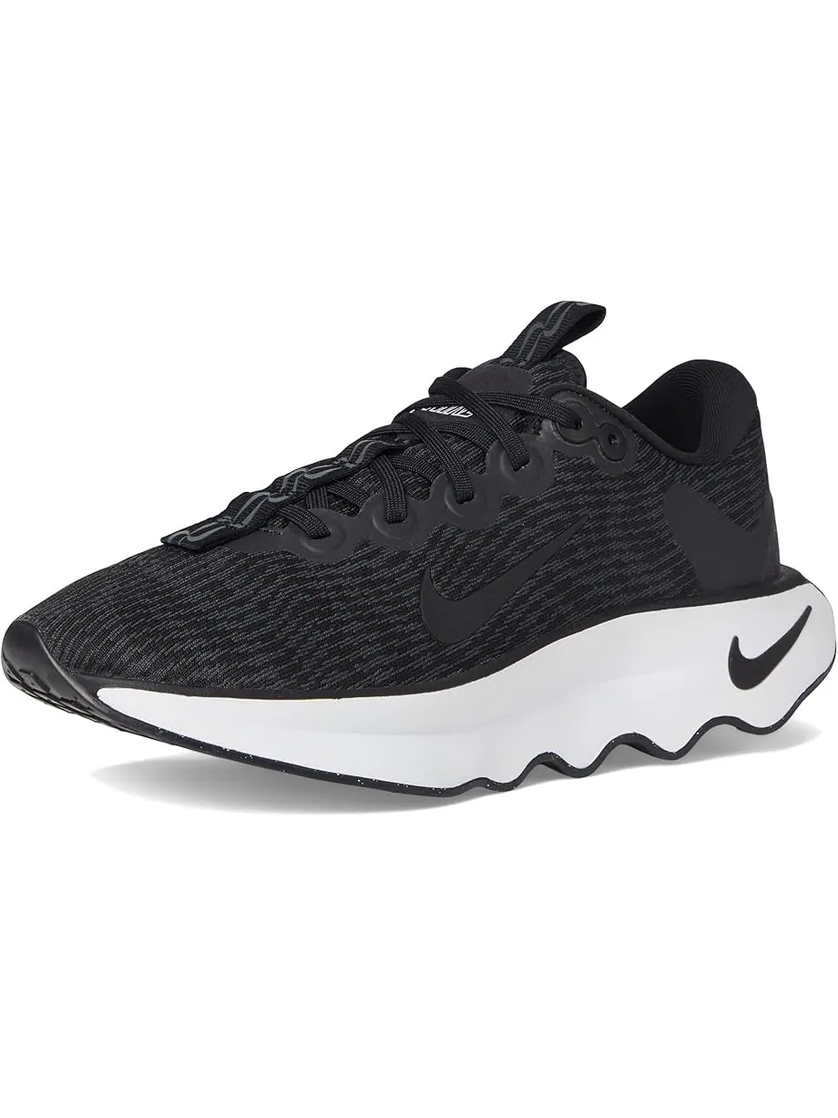 Кроссовки Nike Motiva — изображение 7 из 7, черный/черный//белый