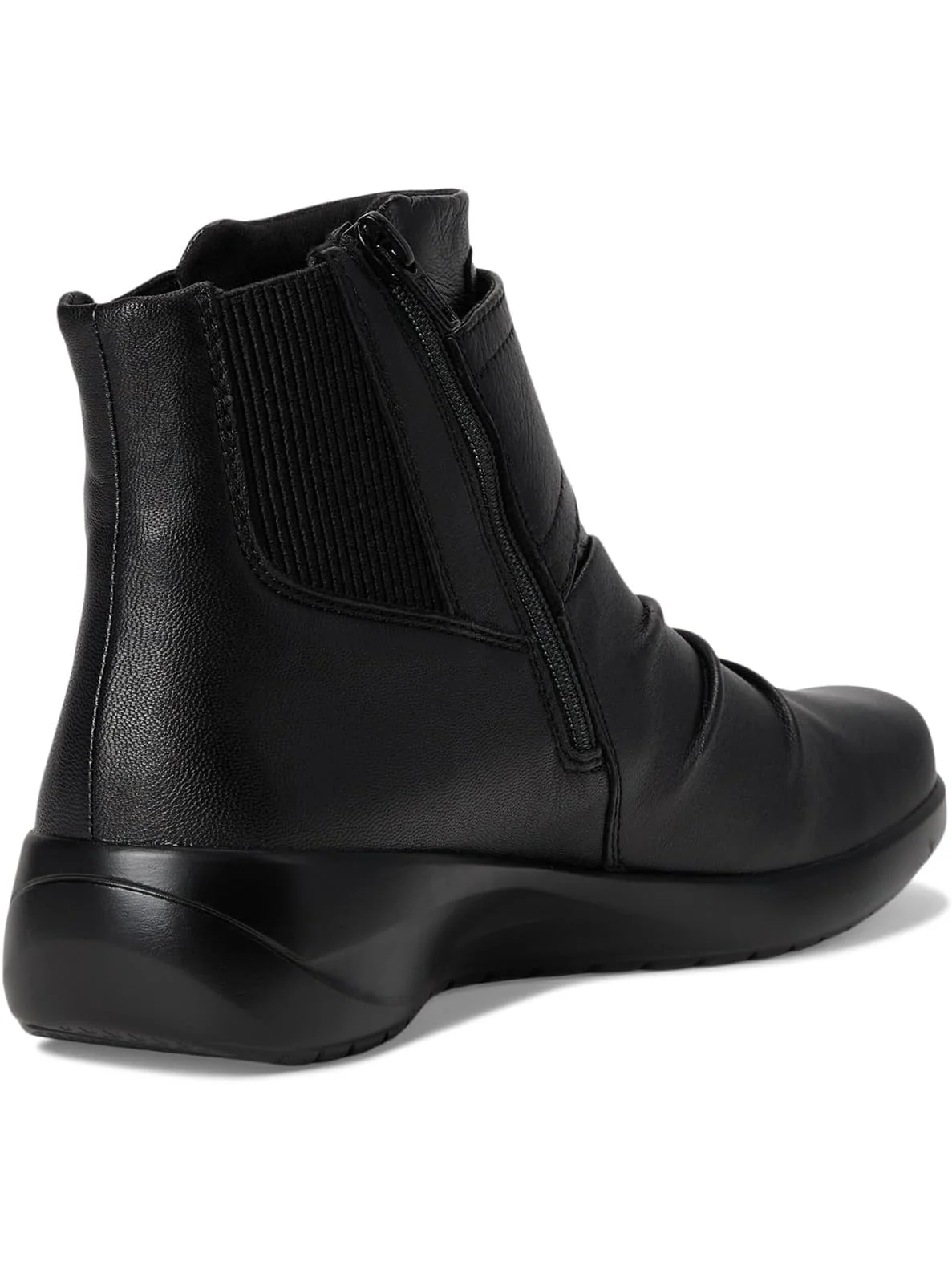 Ботинки женские Clarks Kaetlyn Sara кожаные со сборкой — изображение 5 из 7, черный