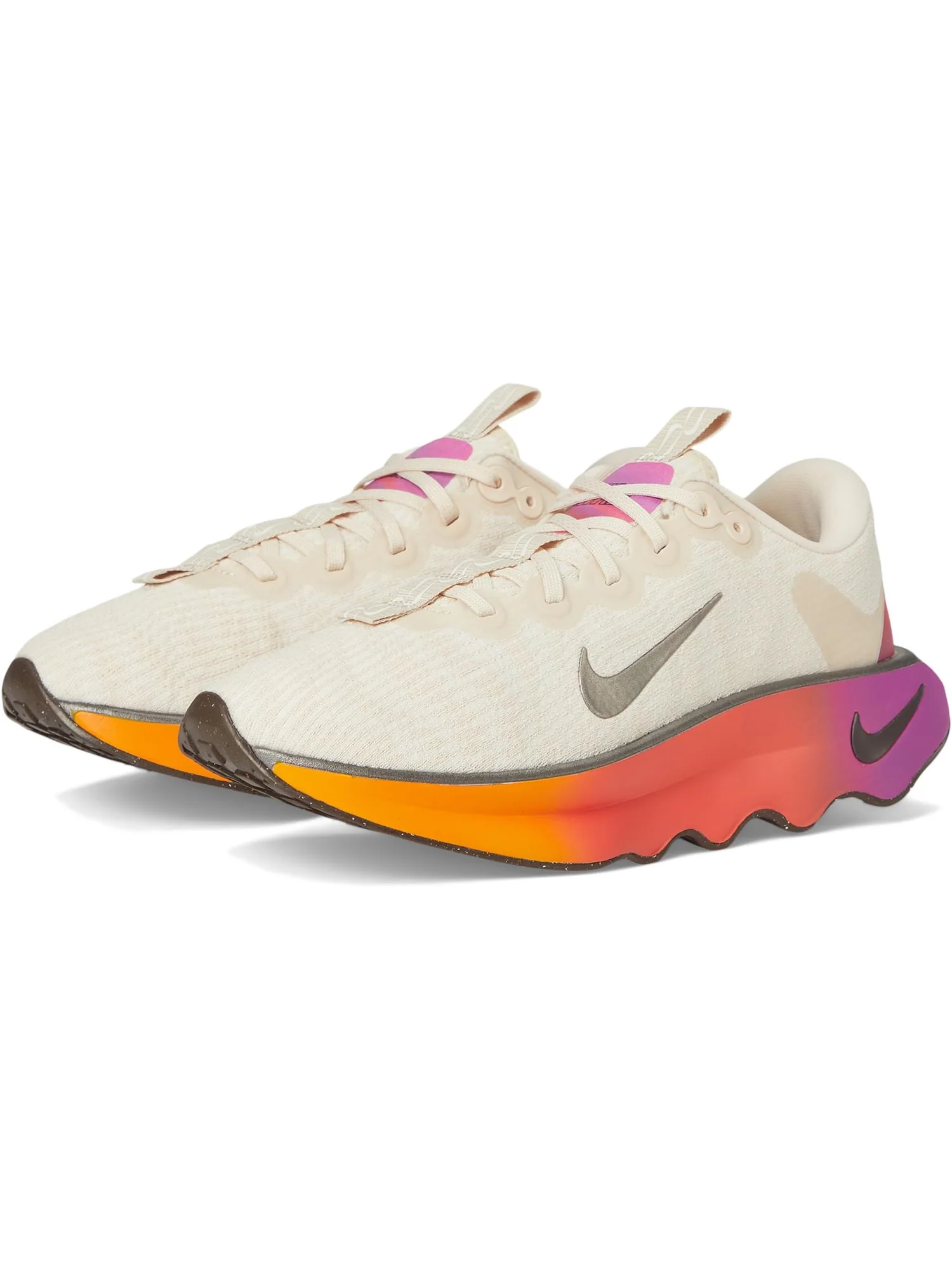 Кроссовки Nike Motiva Special Edition — изображение 1 из 7
