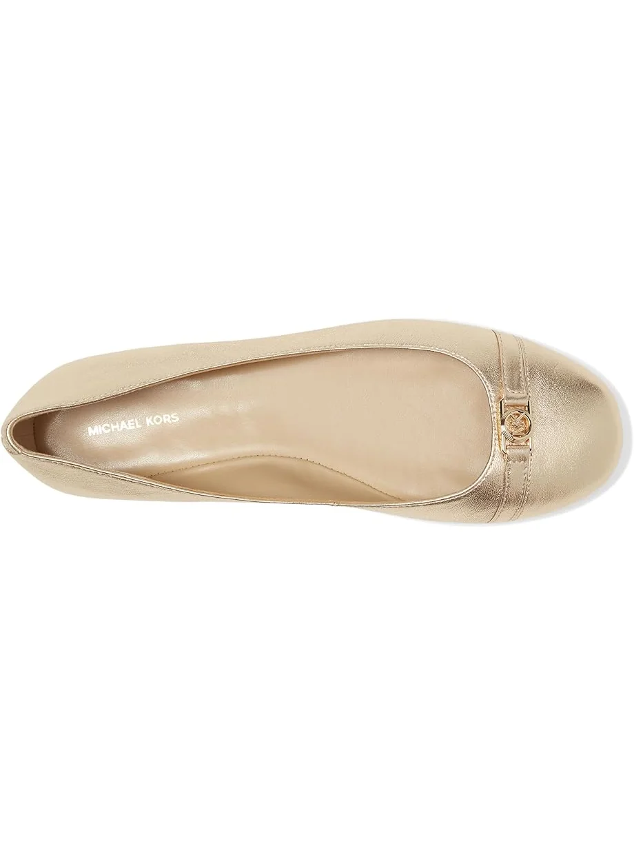 Женские балетки MICHAEL Michael Kors Mandy — изображение 2 из 7, бледный золотистый