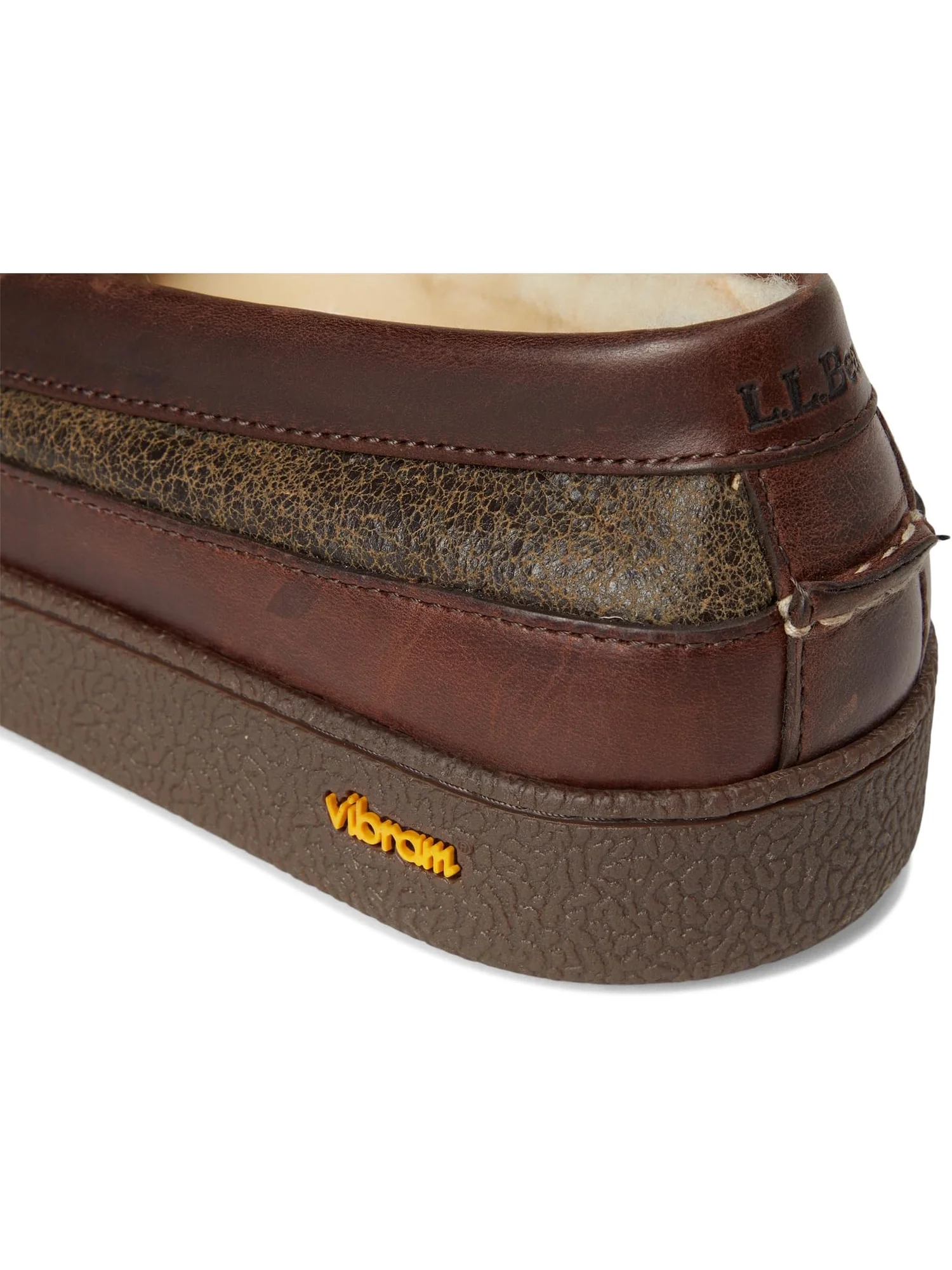 Лоферы L.L.Bean Men's Lodge Moc Vibram Shearling Slippers — изображение 6 из 7, коричневый