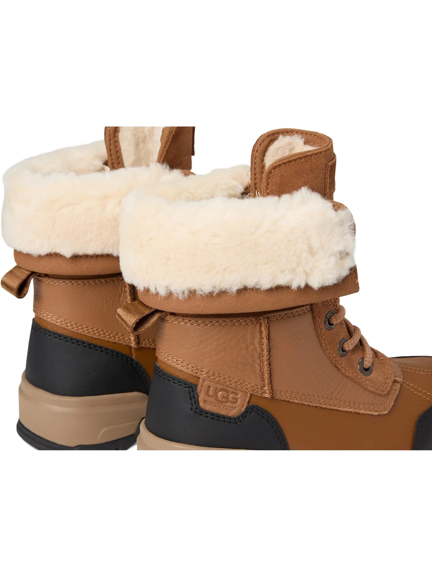 Ботинки UGG Kids Adirondack Boots XXV — изображение 6 из 7, орех
