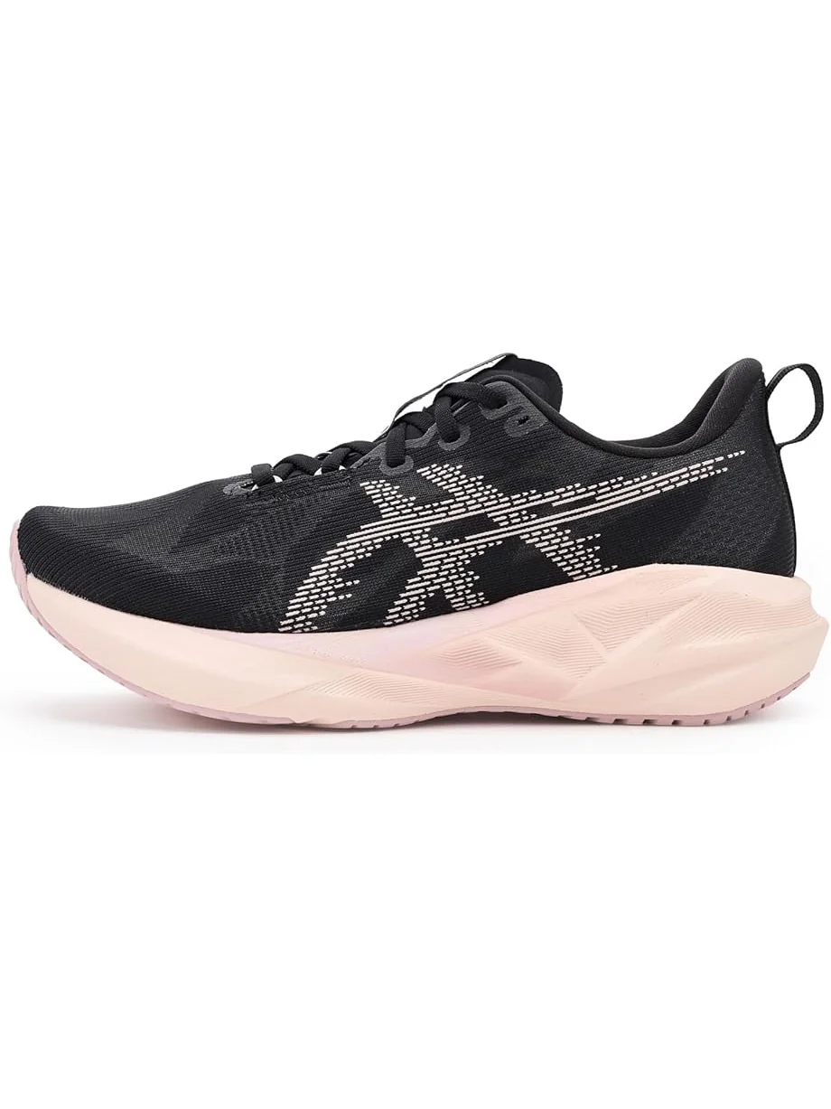 Женские кроссовки ASICS Novablast 5 — изображение 4 из 7, черный/розовый