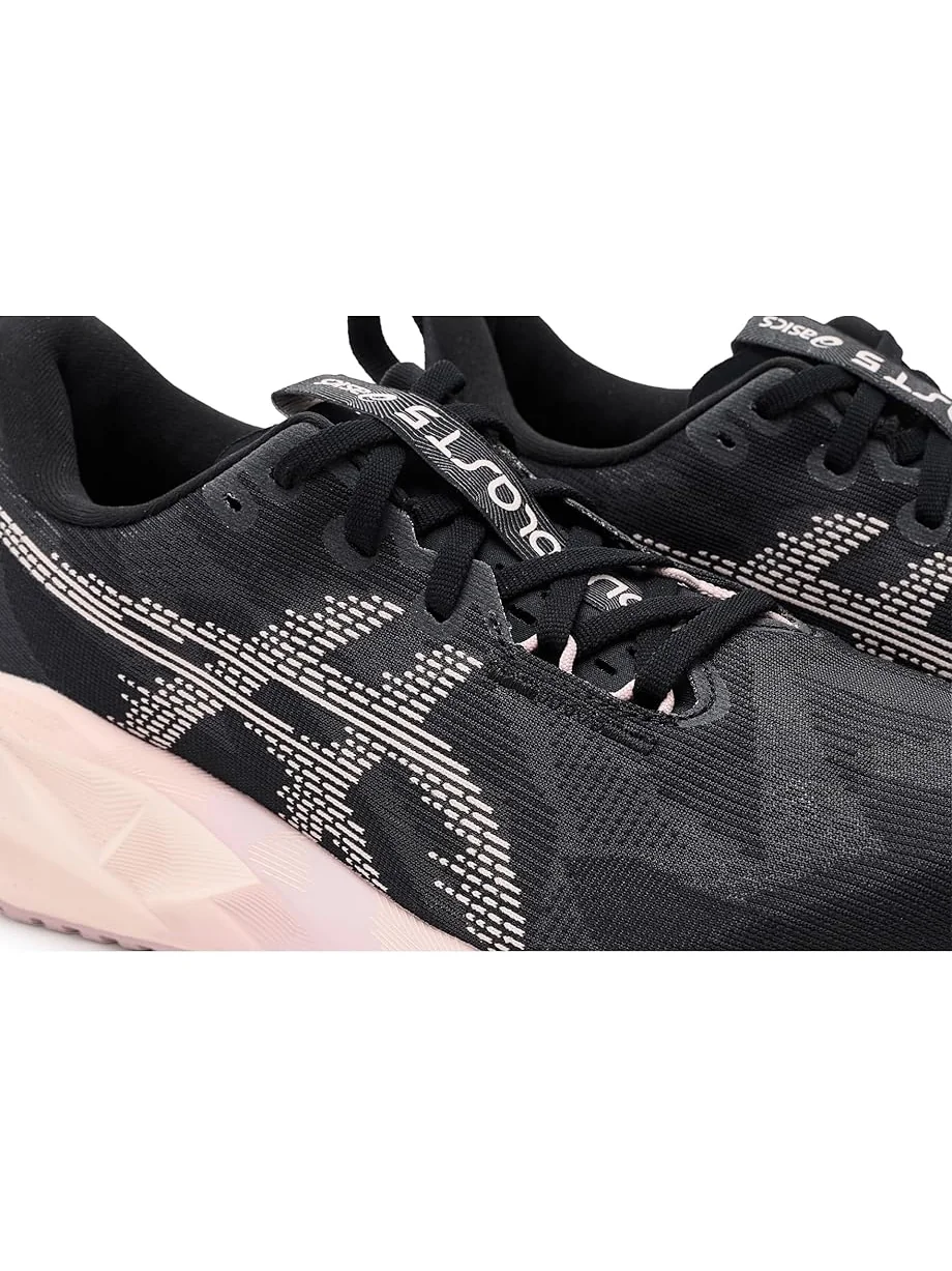 Женские кроссовки ASICS Novablast 5 — изображение 6 из 7, черный/розовый
