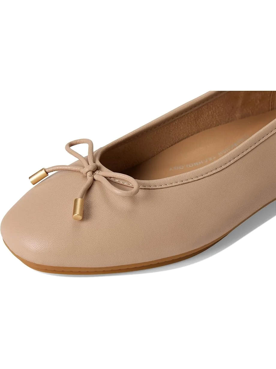 Женские балетки FitFlop Delicato Bow Soft Leather — изображение 6 из 7, классический бежевый
