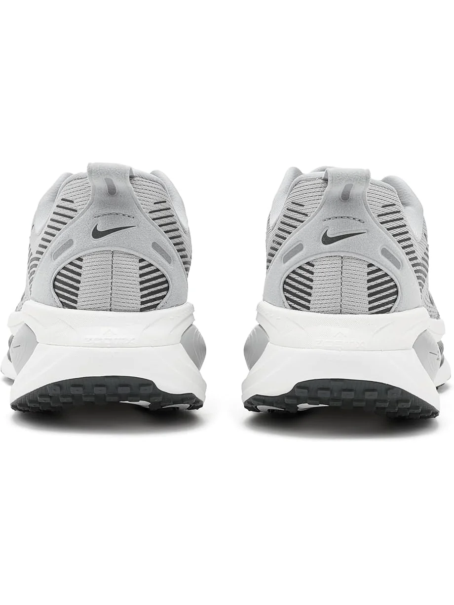 Мужские кроссовки Nike Vomero 18 — изображение 7 из 7, серый//платиновый