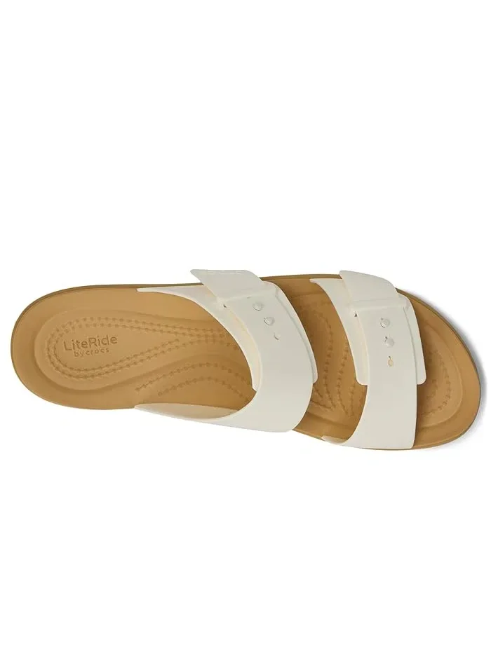 Босоножки платформа Brooklyn Buckle Low Crocs — изображение 2 из 4, бежевый
