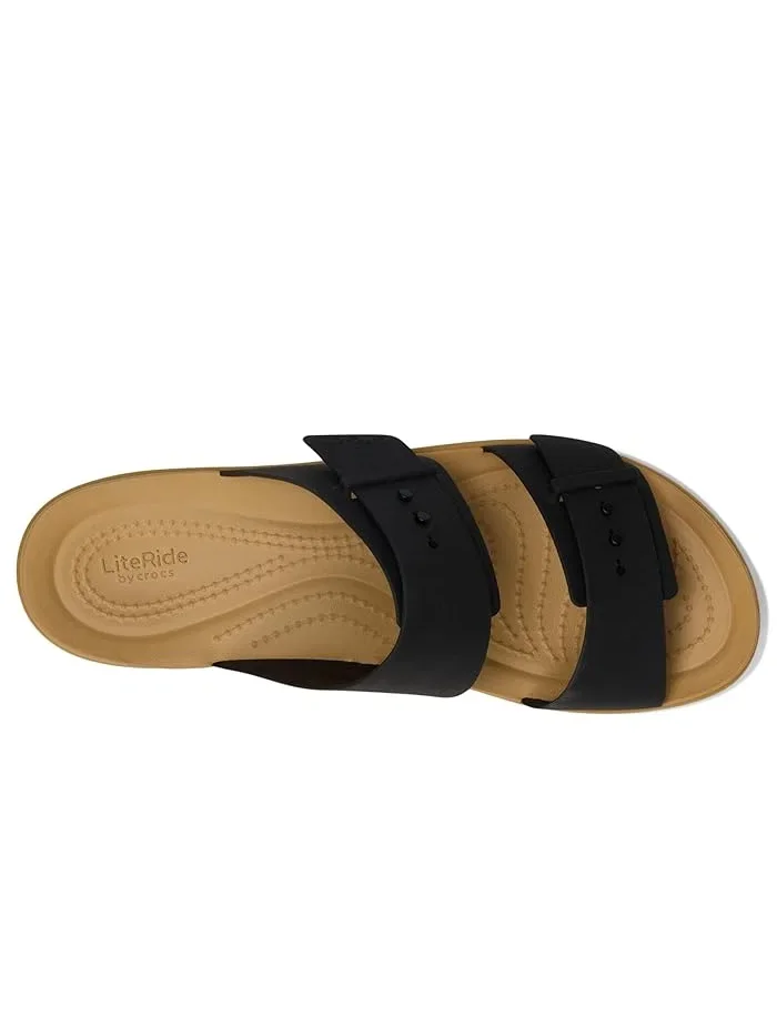 Туфли-лодочки на каблуке Brooklyn Buckle Low Crocs — изображение 2 из 4, черный/бежевый