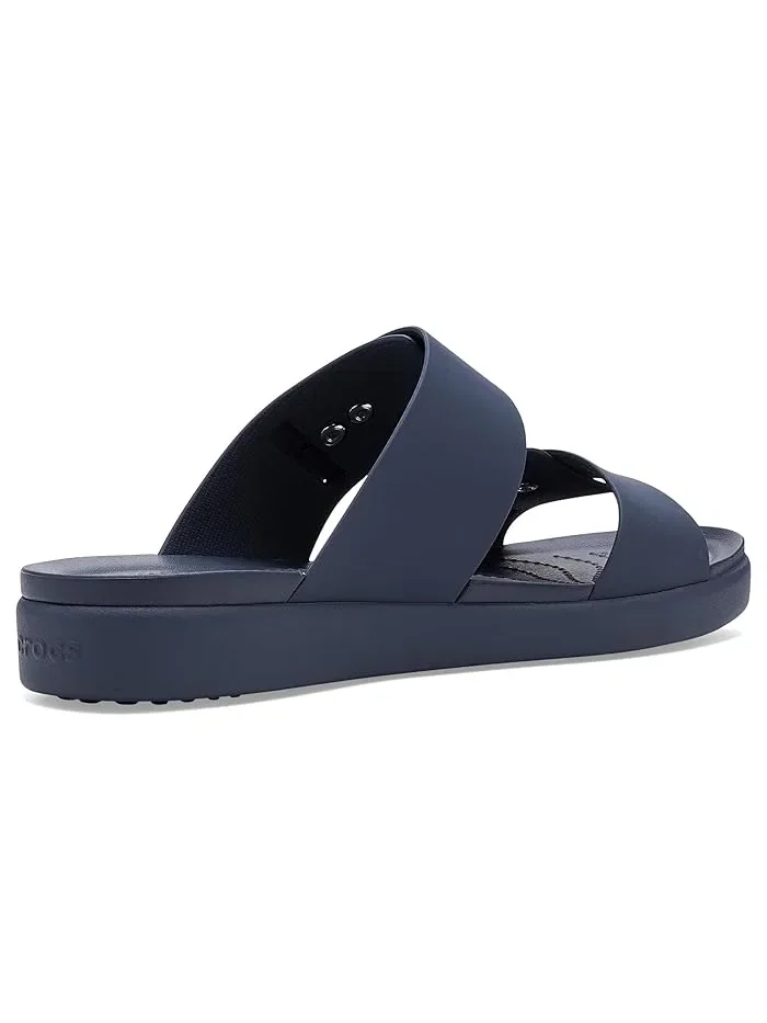 Босоножки на платформе Brooklyn Buckle Low Crocs — изображение 3 из 4, темно-синий
