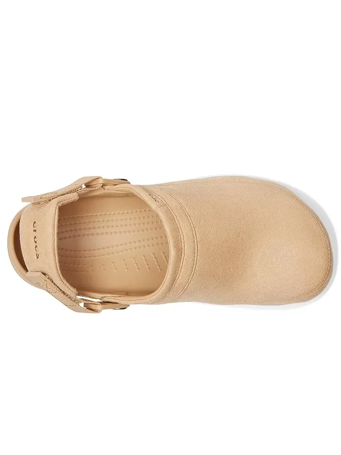 Клоги Classic Crafted Vegan Suede Crocs — изображение 2 из 4, бежевый