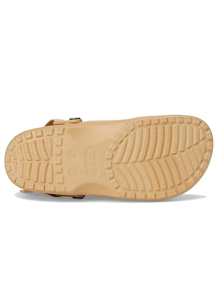 Клоги Classic Crafted Vegan Suede Crocs — изображение 3 из 4, бежевый