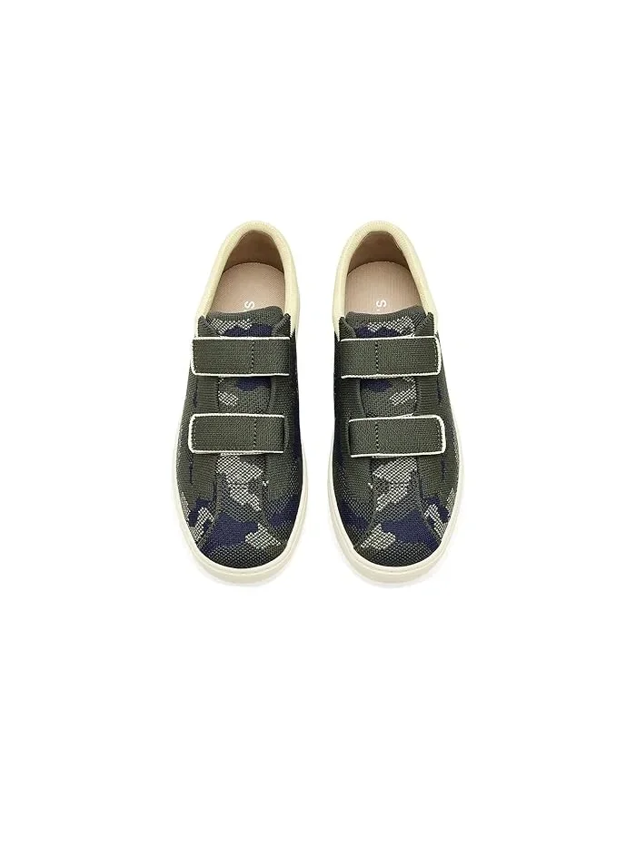 Кроссовки на липучках Strap Sneaker Rothy's Kids, Spruce Camo — изображение 2 из 4, камуфляж