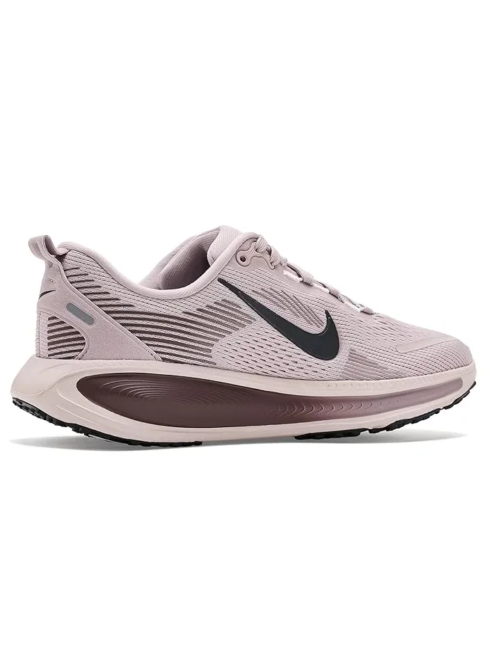 Кроссовки беговые Vomero 18 Nike Kids — изображение 3 из 4, розовый/черный/красный