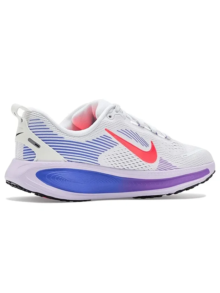 Кроссовки беговые Vomero 18 Nike Kids — изображение 3 из 4, белый//фиолетовый