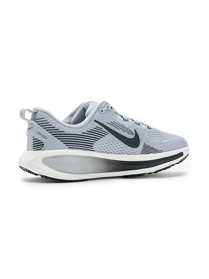 Кроссовки беговые Vomero 18 Nike Kids — изображение 3 из 4, серый//платиновый