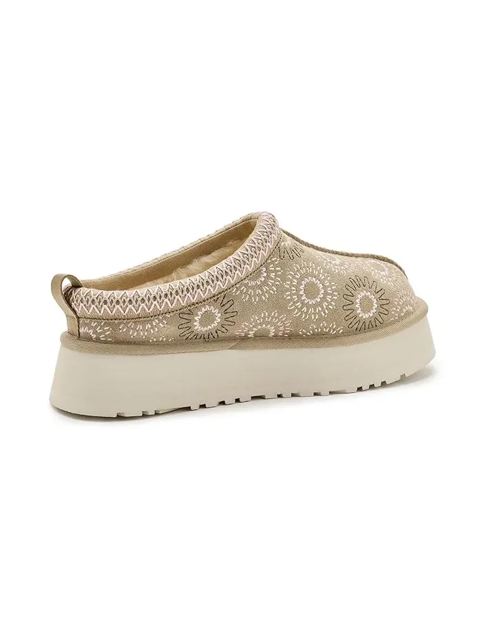 Тапки с вышивкой Tazz Sun Stitch UGG — изображение 3 из 4, горчичный