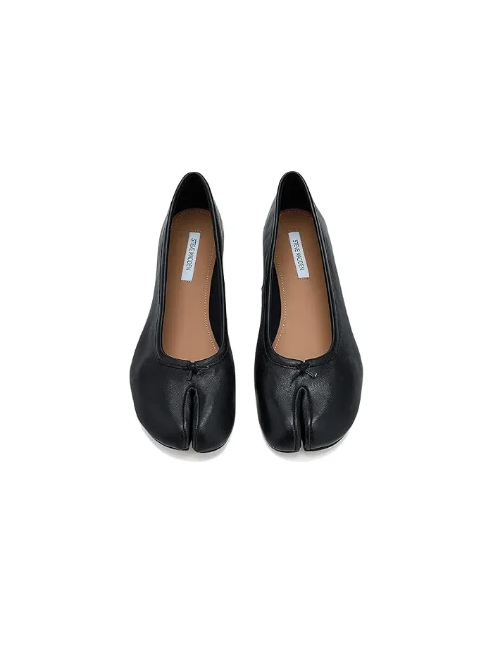 Балетки с раздвоенным носком Calico Steve Madden — изображение 2 из 4, черный