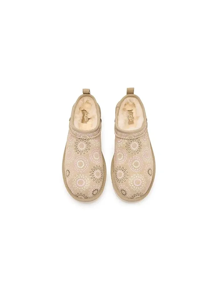 Сабо UGG Classic Micro Sun Stitch — изображение 2 из 4, горчичный