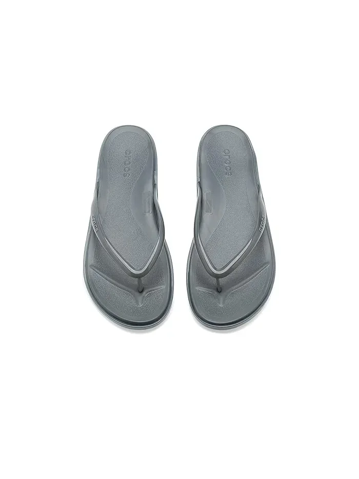 Сандалии-вьетнамки Miami Round Toe Crocs, Carbon Jelly — изображение 2 из 4, желе