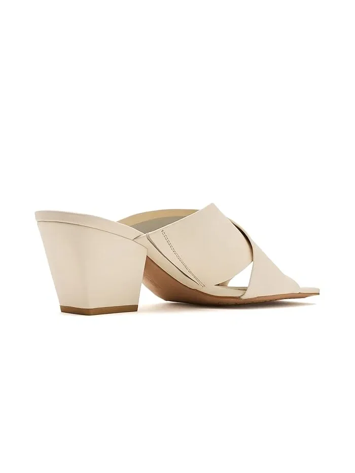 Мюли с перекрестными ремешками Kespa Cross Band Vince Camuto — изображение 3 из 4, белый