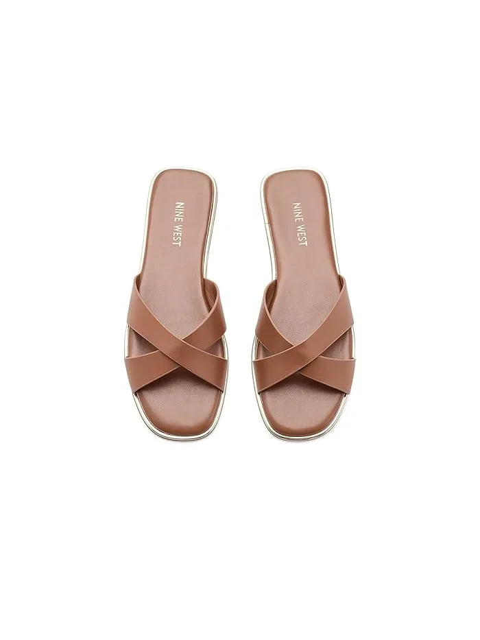 Сандалии с перекрестными ремешками Edeny Nine West — изображение 2 из 4, коричневый