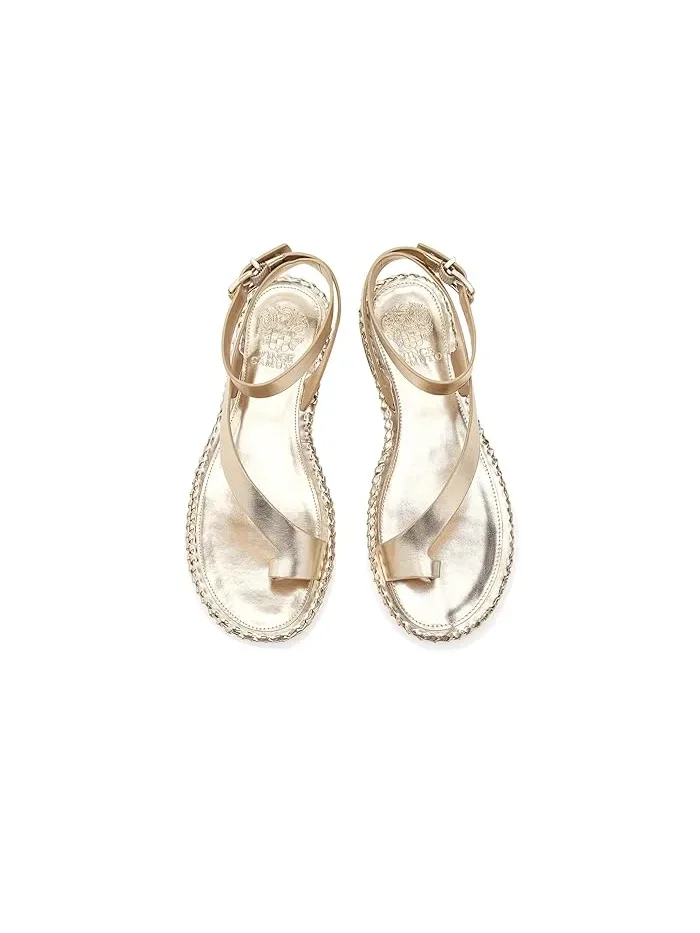 Сандалии с ремешком на щиколотке и петлей для пальца Libahs Vince Camuto — изображение 2 из 4, золотистый
