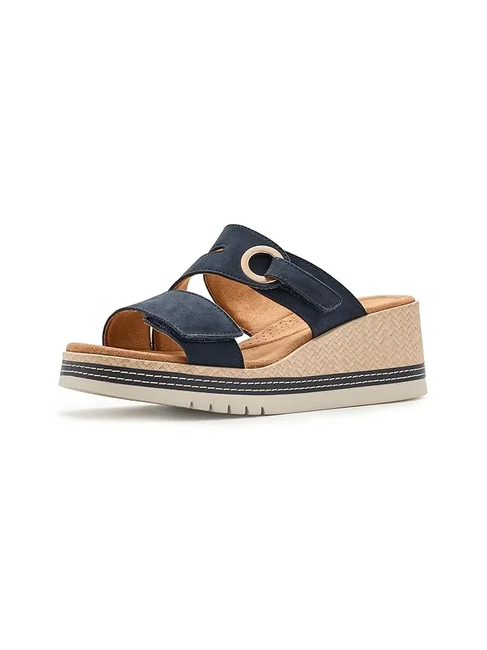 Босоножки на каблуке Kidiki Cove Clarks