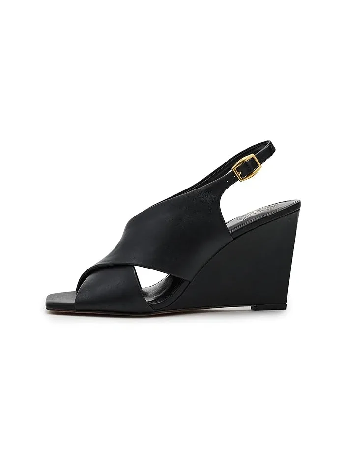 Босоножки на танкетке Ameira Criss-Cross Wedge Vince Camuto — изображение 4 из 4, черный