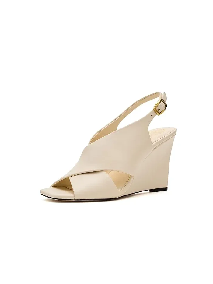 Босоножки на танкетке Ameira Criss-Cross Vince Camuto