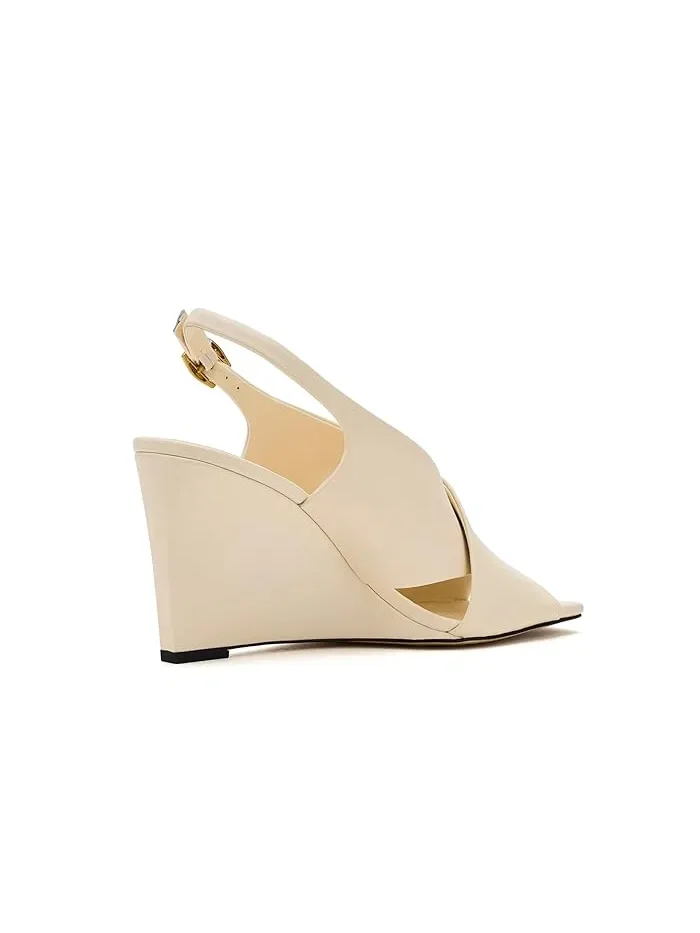 Босоножки на танкетке Ameira Criss-Cross Vince Camuto — изображение 3 из 4, белый