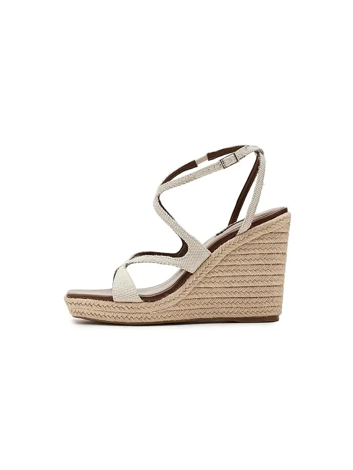 Туфли на каблуке Adriane Nine West — изображение 4 из 4, бежевый