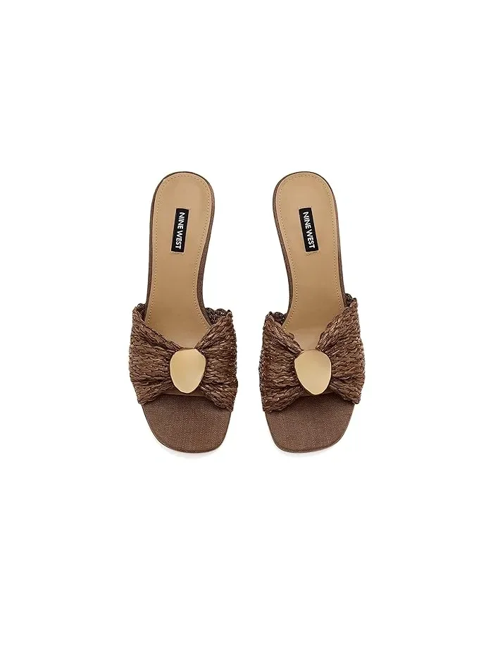 Босоножки на каблуке Nessla Nine West — изображение 2 из 4, коричневый