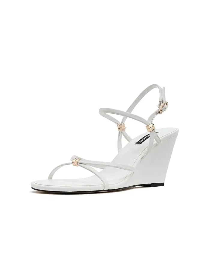 Босоножки на каблуке Devva Nine West