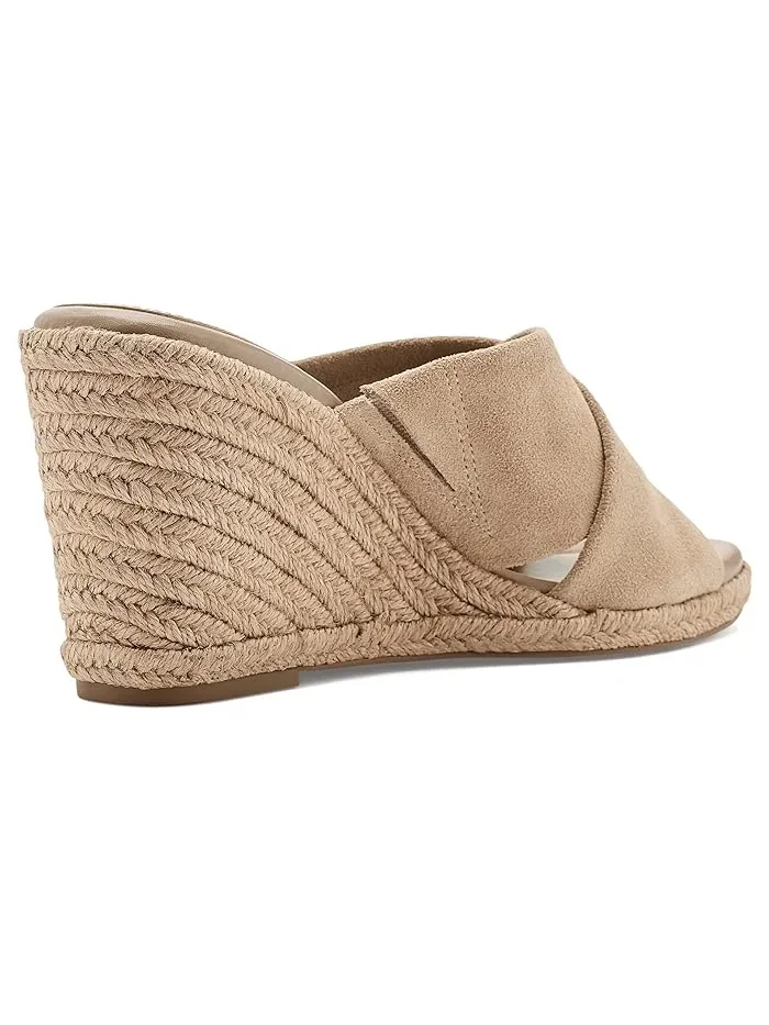 Босоножки на танкетке Vince Camuto — изображение 3 из 4, тортилья