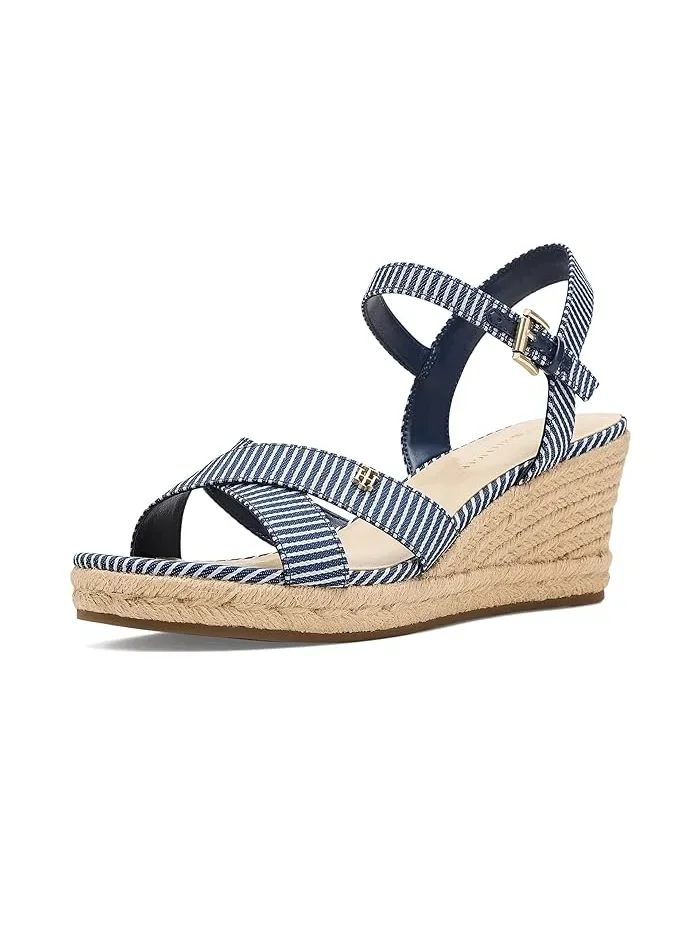 Босоножки на танкетке Genea Tommy Hilfiger