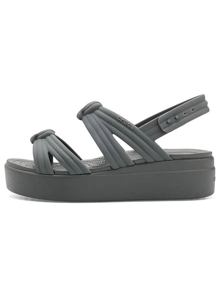 Босоножки на платформе Brooklyn Knot Low Wedge Crocs, Carbon Knot — изображение 4 из 4, узел углерода