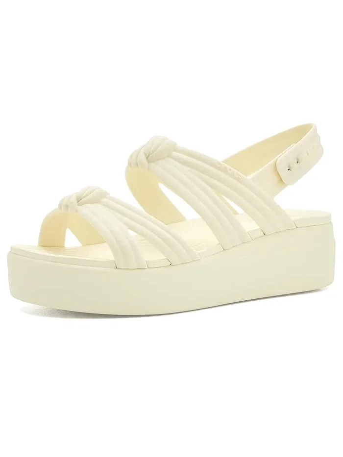 Босоножки на платформе Brooklyn Knot Low Wedge Crocs — изображение 1 из 4, слоновая кость