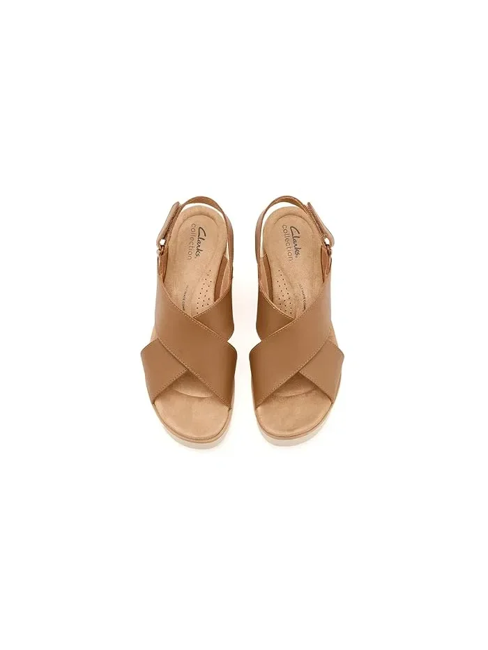 Босоножки на каблуке Clarks Diaz Cross — изображение 2 из 4, бежевый