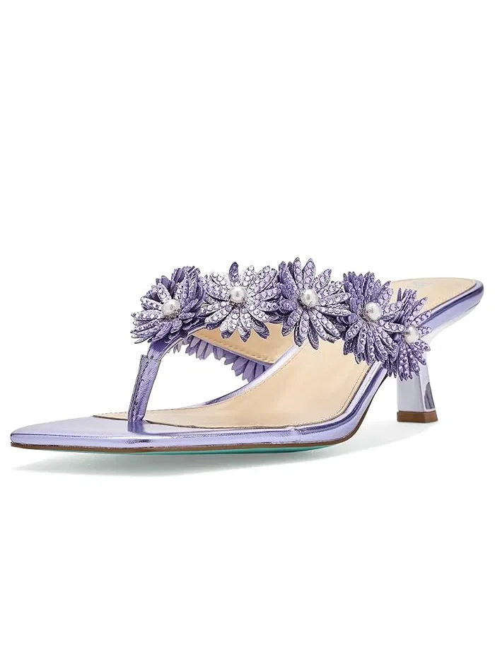 Босоножки на каблуке Lesli Blue by Betsey Johnson — изображение 1 из 4, фиолетовый