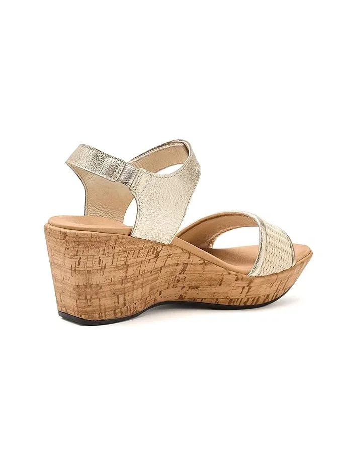 Босоножки на танкетке Summer Raffia Naot — изображение 3 из 4, золотистый