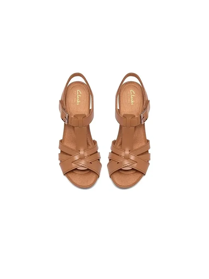 Босоножки на каблуке Kymber Glow Clarks — изображение 2 из 4, бежевый