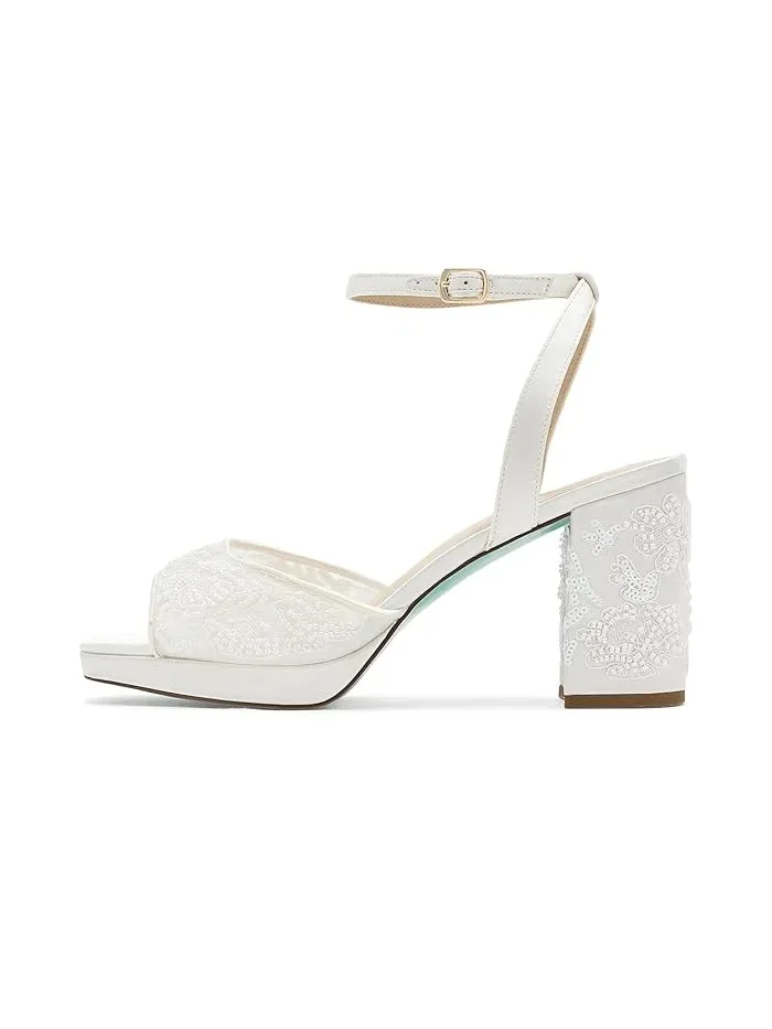 Туфли на каблуке Junie Blue by Betsey Johnson — изображение 4 из 4, белый