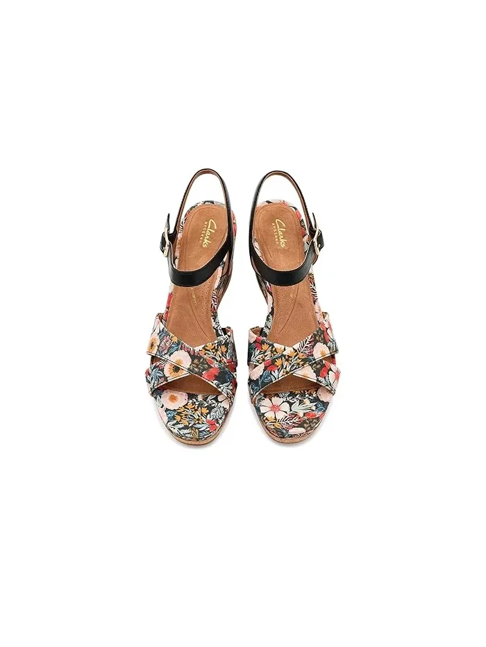 Туфли с цветочным принтом Chicly Floral Clarks — изображение 2 из 4, черный