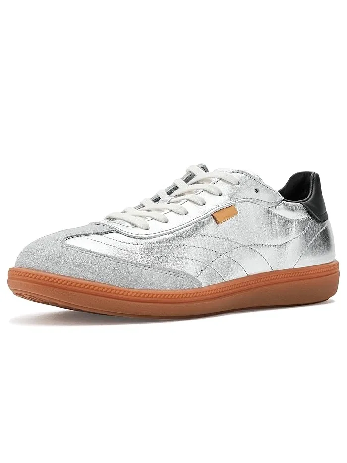 Кроссовки ECCO SOFT 11, вдохновленные гандбольными моделями 90-х