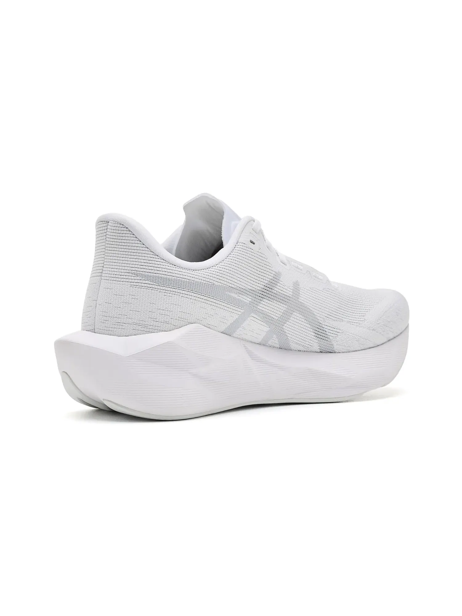 Кроссовки Novablast 6 Asics — изображение 3 из 4, белый/белый