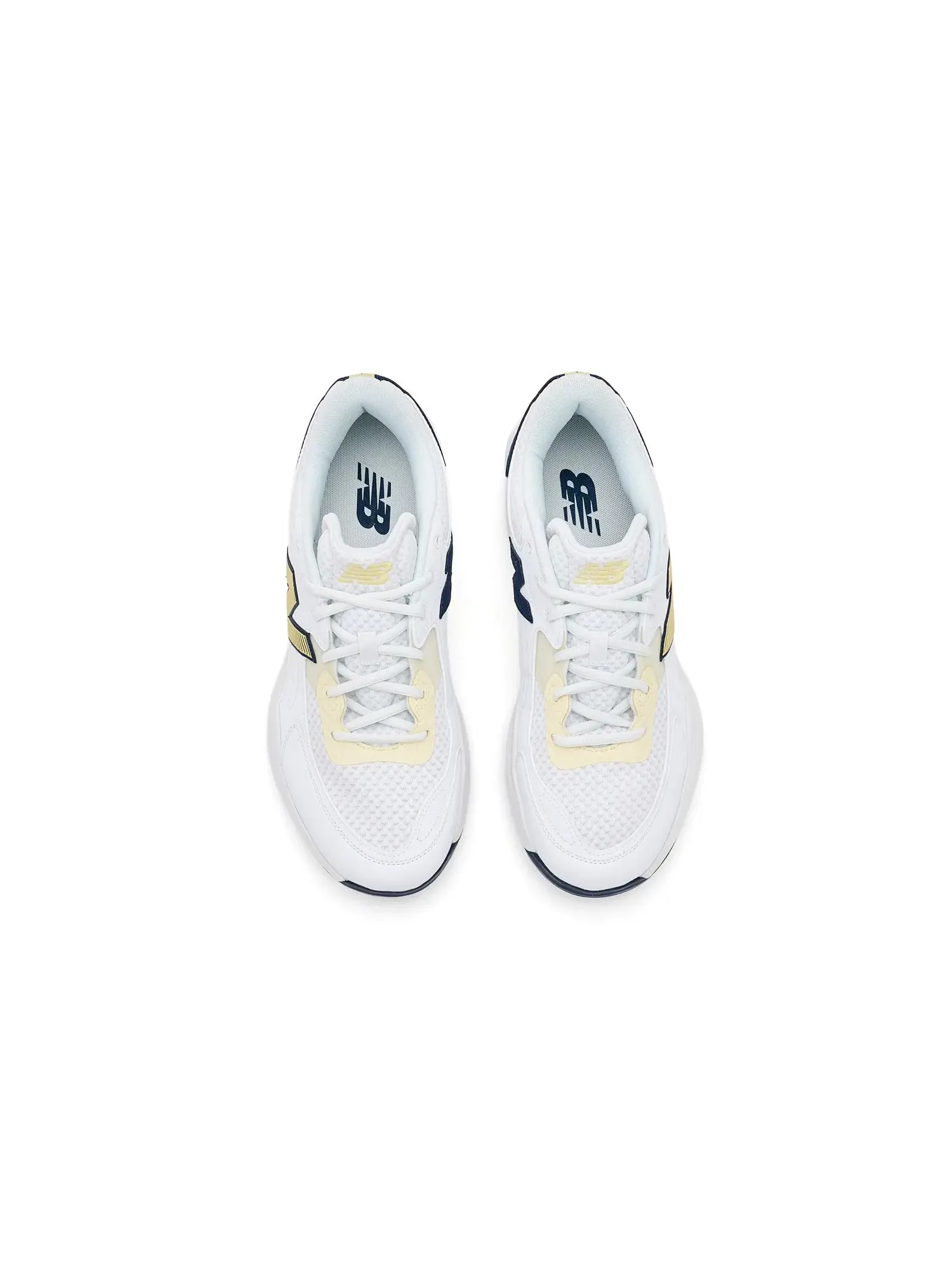 Кроссовки 696v7 New Balance — изображение 2 из 4, белый