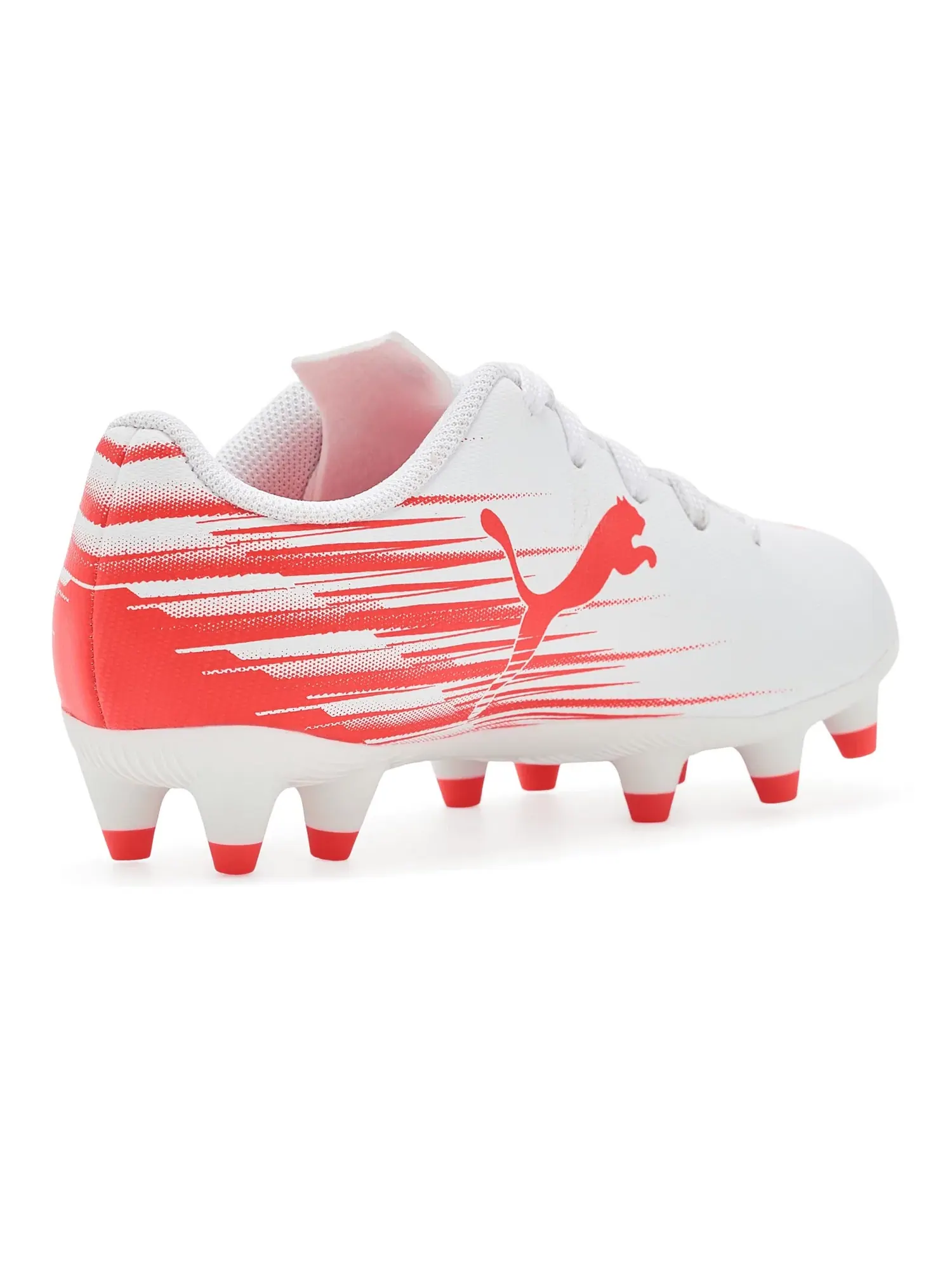 Бутсы Attacanto II Firm, Artificial Ground Soccer Cleats (для малышей, маленьких и больших детей) Puma Kids, белый/красный