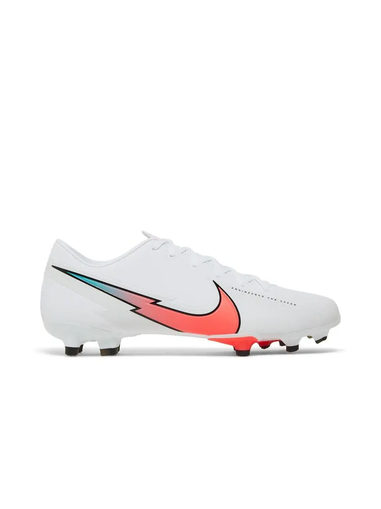 Бутсы Nike Mercurial Vapor 13 Academy MG 'White Flash Crimson' — изображение 2 из 9, белый