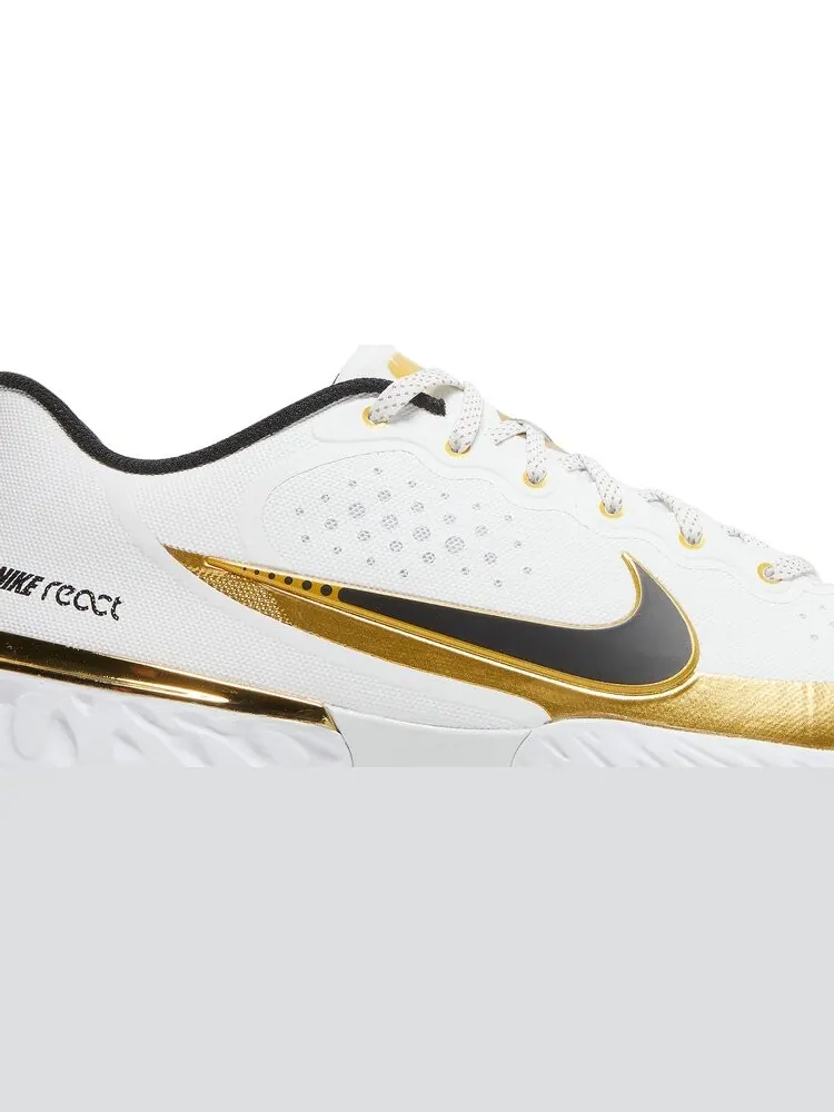 Бутсы Nike Alpha Huarache Elite 3 Low 'White Metallic Gold' — изображение 2 из 8, белый